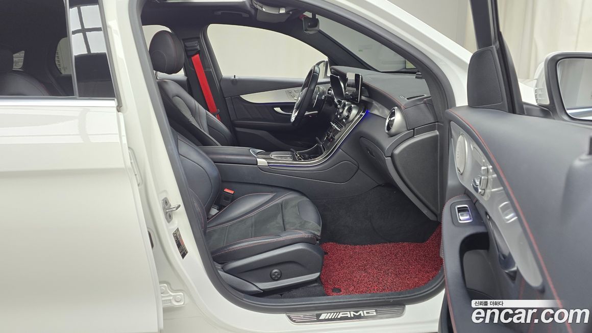 Mercedes-Benz GLC-Class 2021