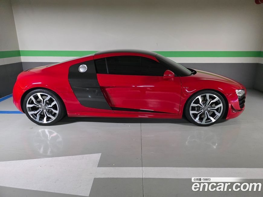 Audi R8 2012
