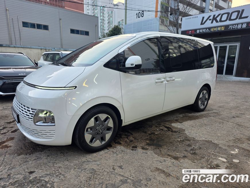 Hyundai Staria 2025