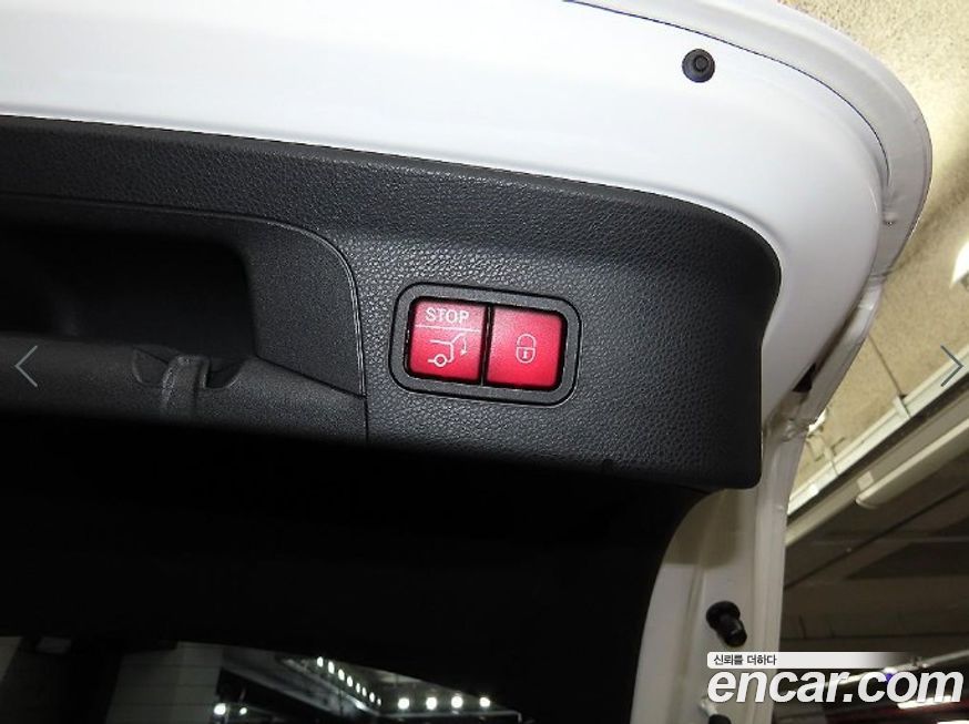 Mercedes-Benz GLC-Class 2023