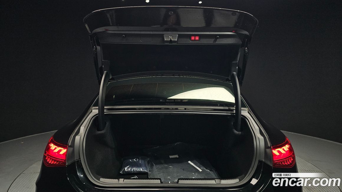 Mercedes-Benz EQE 2023