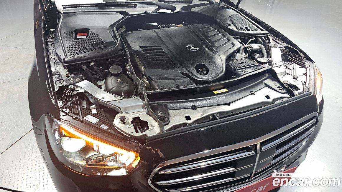 Mercedes-Benz E-Class 2023