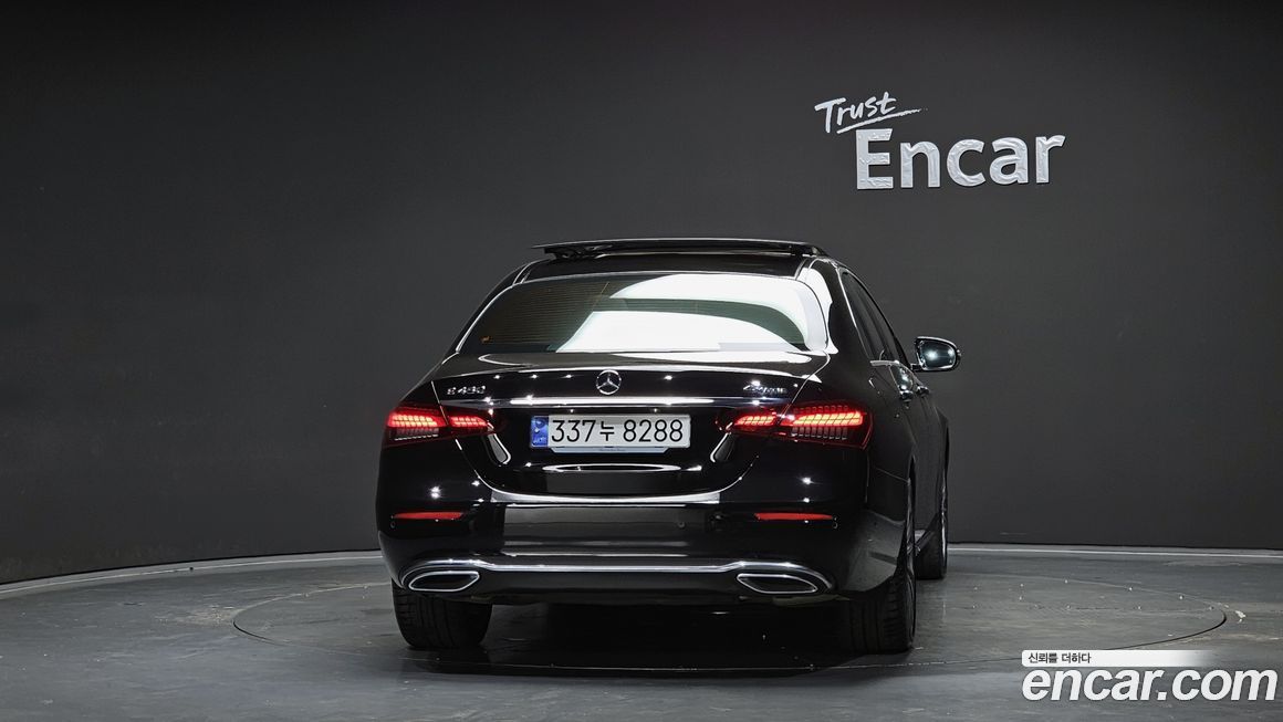 Mercedes-Benz E-Class 2023