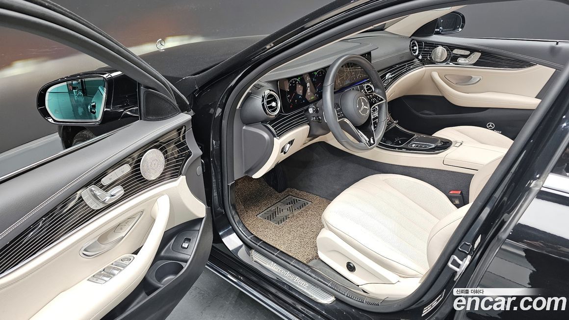 Mercedes-Benz E-Class 2023