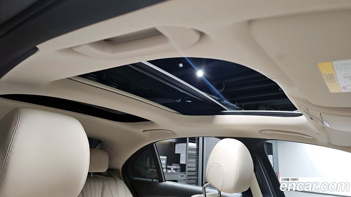 Mercedes-Benz E-Class 2023