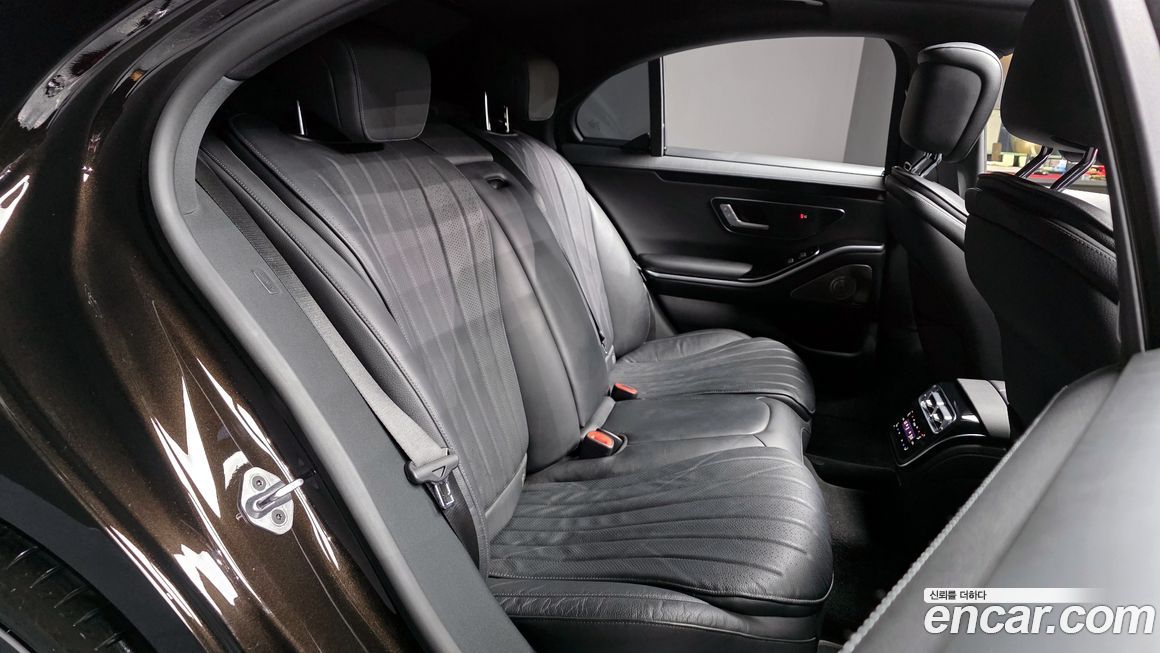 Mercedes-Benz S-Class 2021