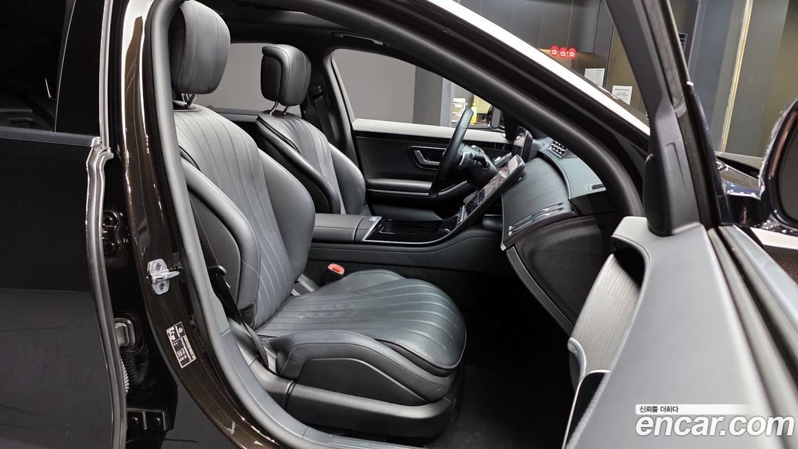 Mercedes-Benz S-Class 2021