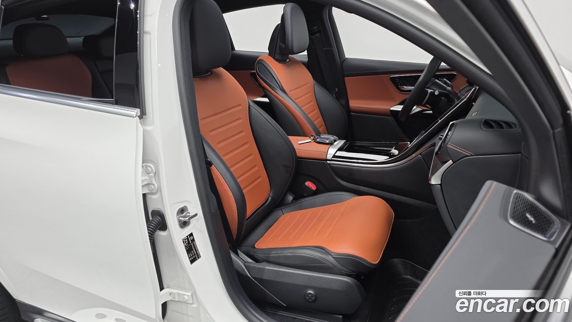 Mercedes-Benz GLC-Class 2024