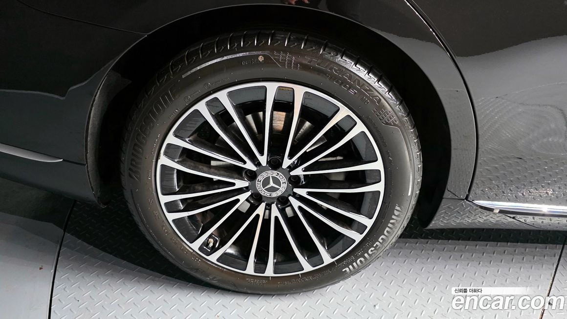 Mercedes-Benz S-Class 2021