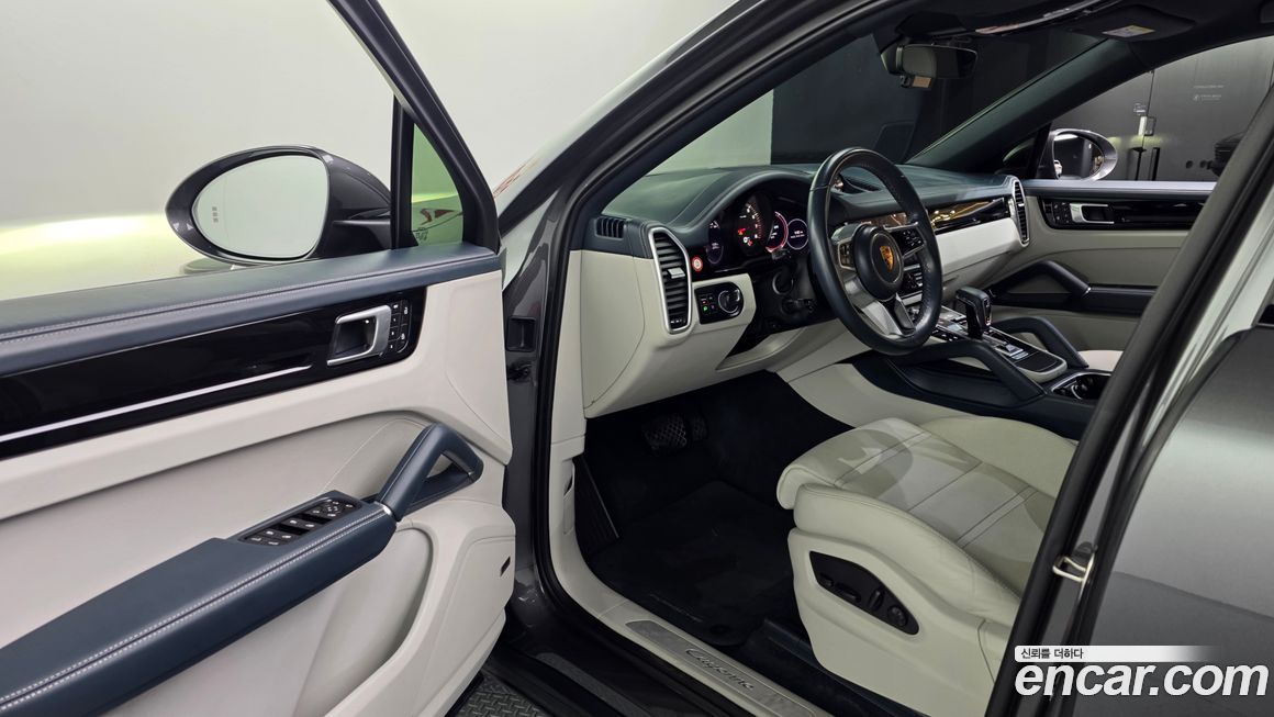 Porsche Cayenne 2022