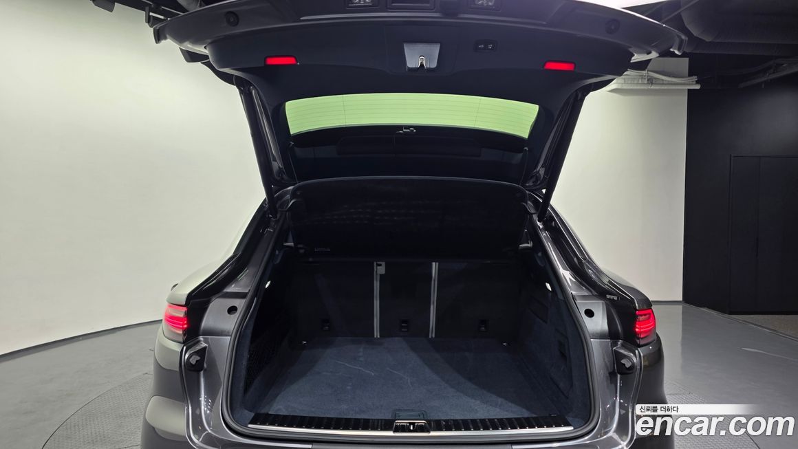 Porsche Cayenne 2022