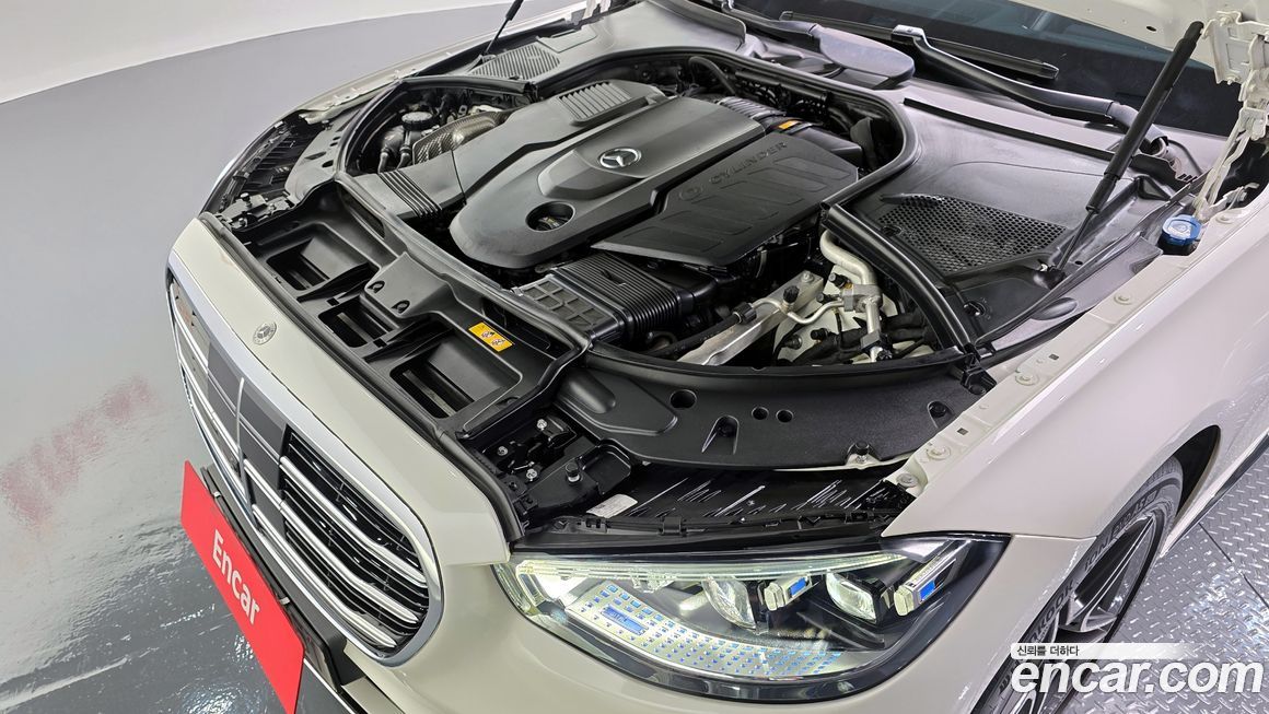 Mercedes-Benz S-Class 2021