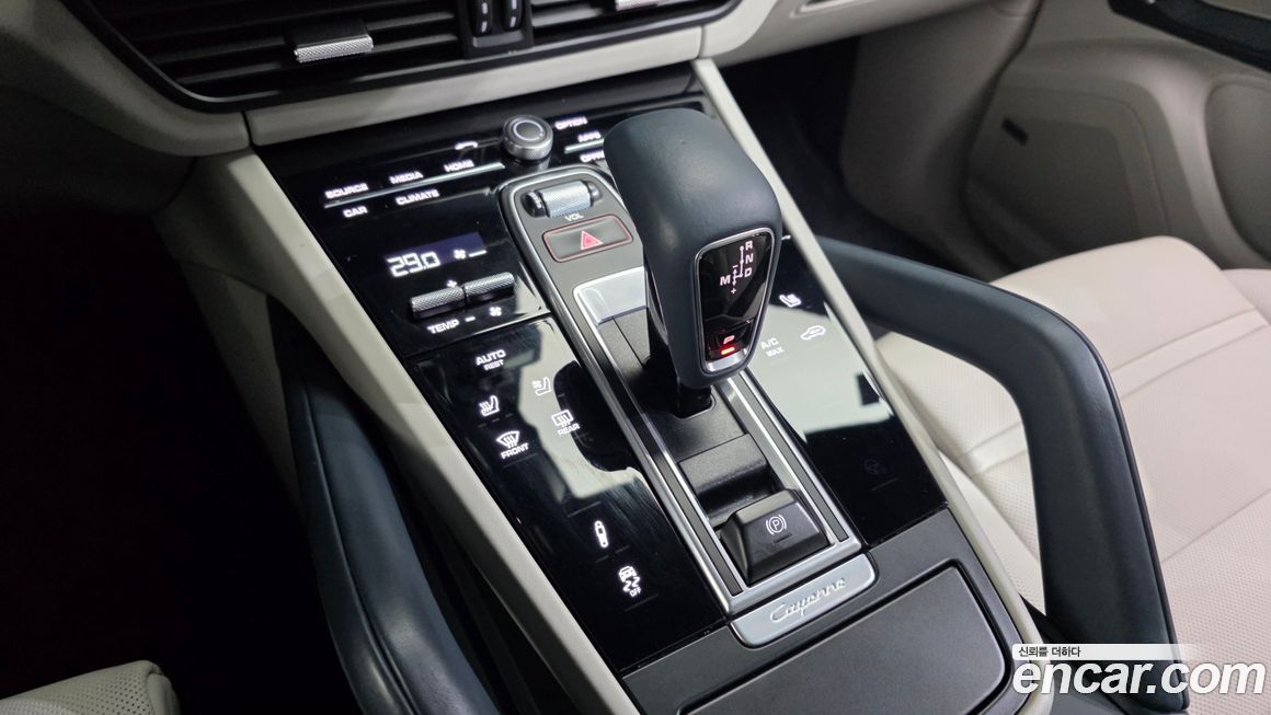 Porsche Cayenne 2022