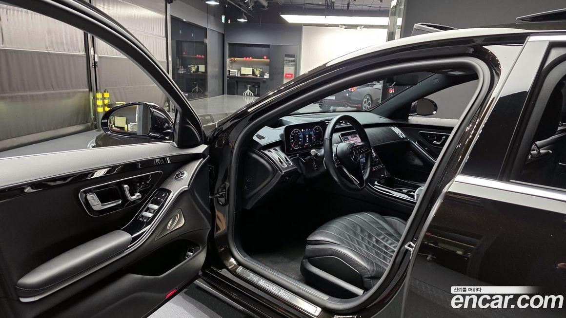 Mercedes-Benz S-Class 2021