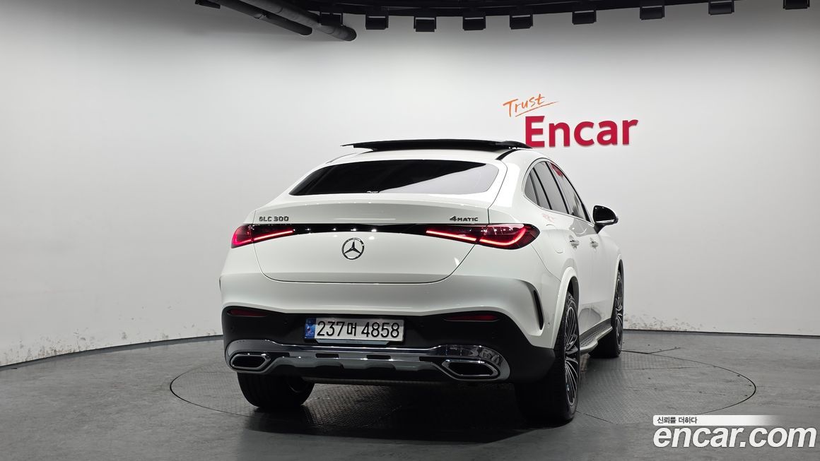 Mercedes-Benz GLC-Class 2024