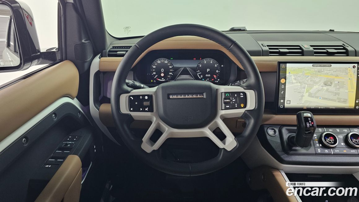 Land Rover Defender 2025