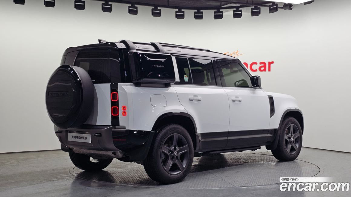 Land Rover Defender 2025