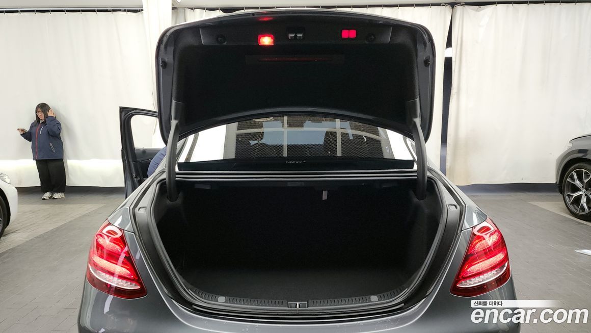Mercedes-Benz E-Class 2018