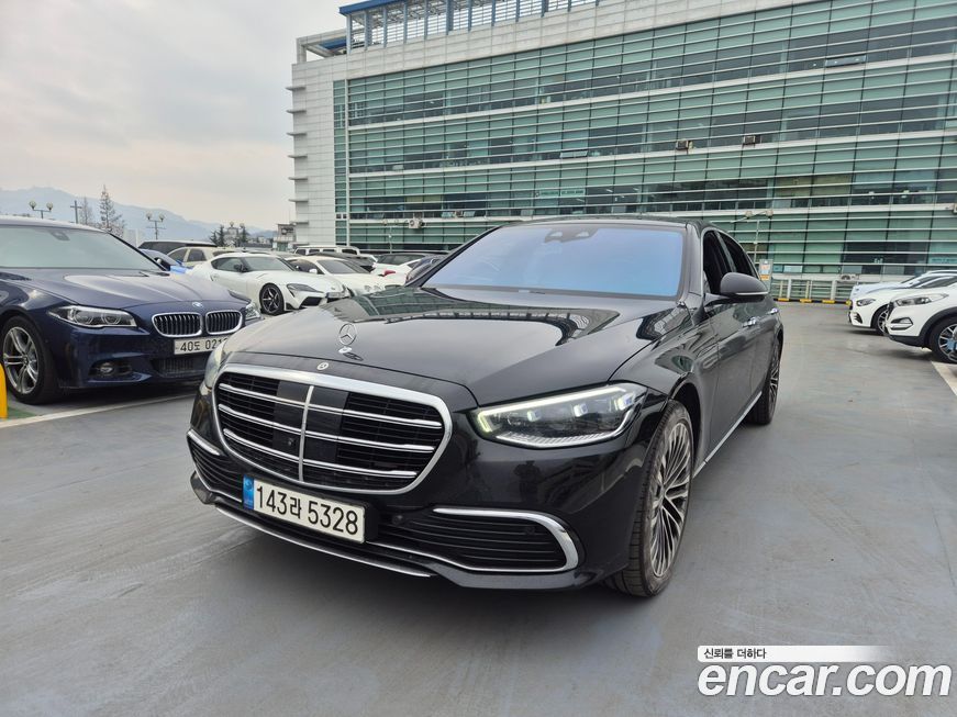 Mercedes-Benz S-Class 2023