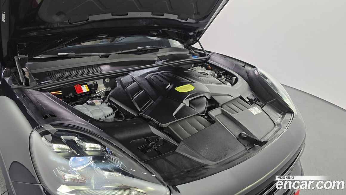 Porsche Cayenne 2022