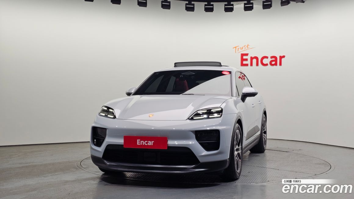 Porsche Macan 2025
