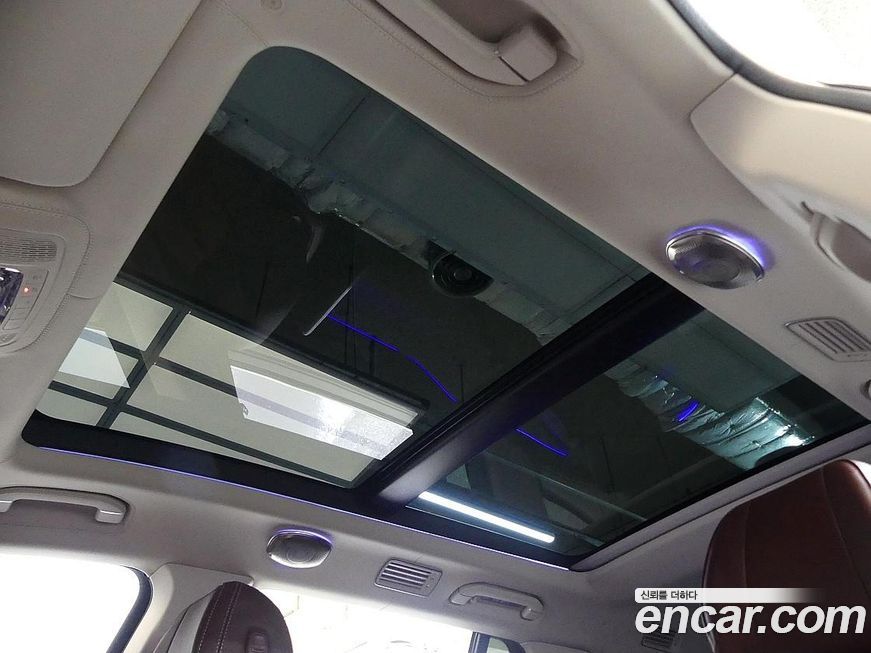 Mercedes-Benz GLS-Class 2023