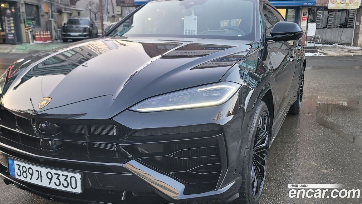 Lamborghini Urus 2025