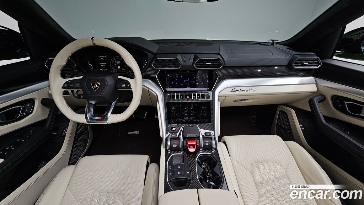 Lamborghini Urus 2024