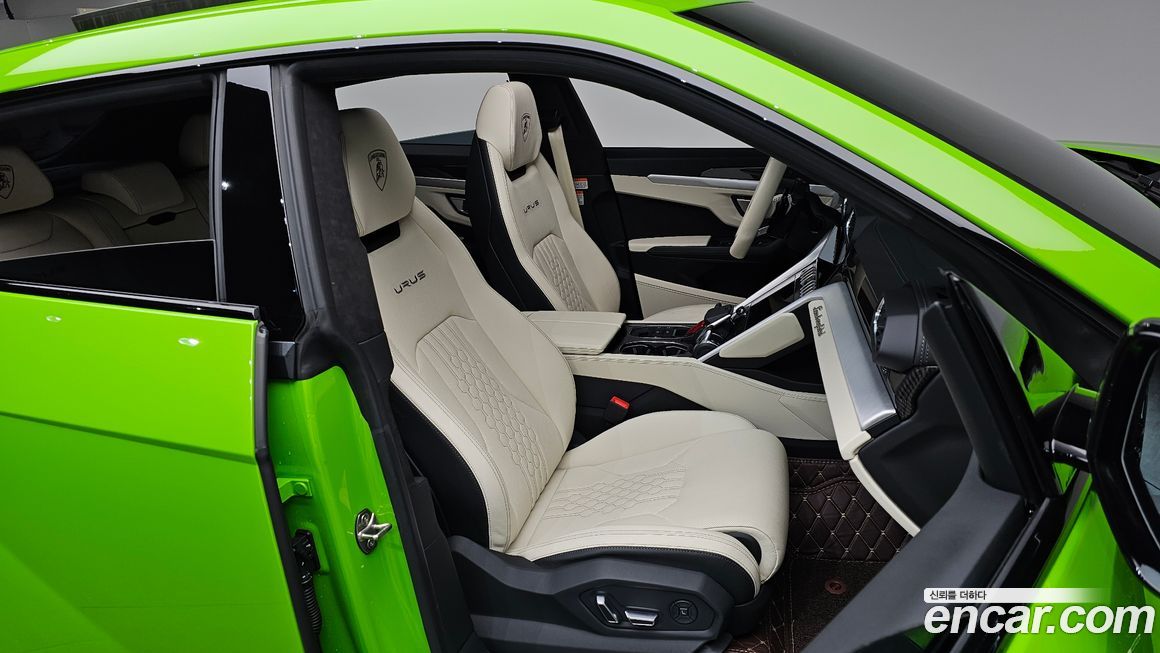 Lamborghini Urus 2024