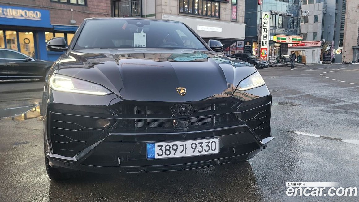 Lamborghini Urus 2025