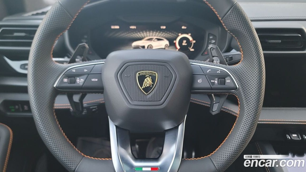 Lamborghini Urus 2025