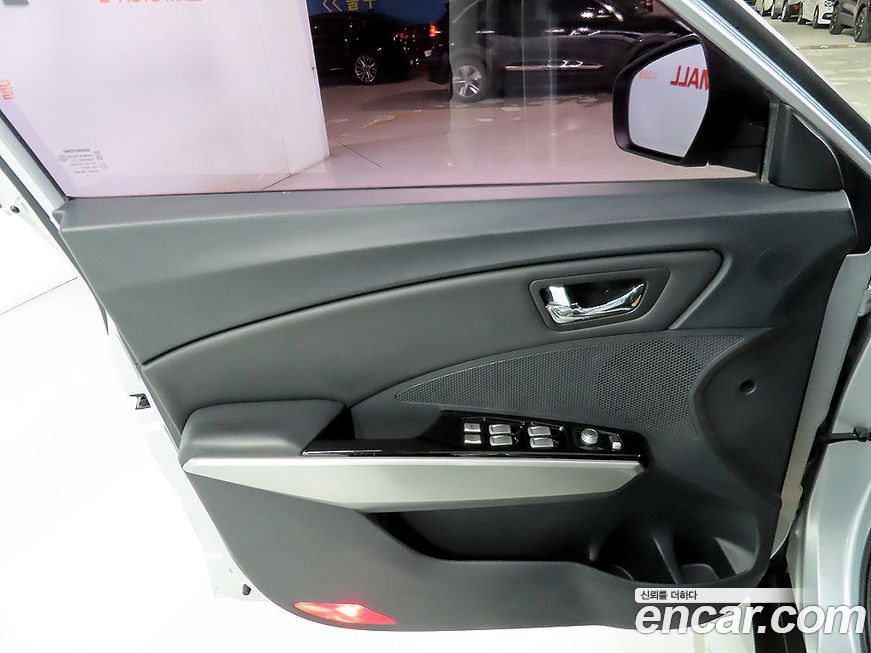 KG_Mobility_Ssangyong TIBOLI 2015