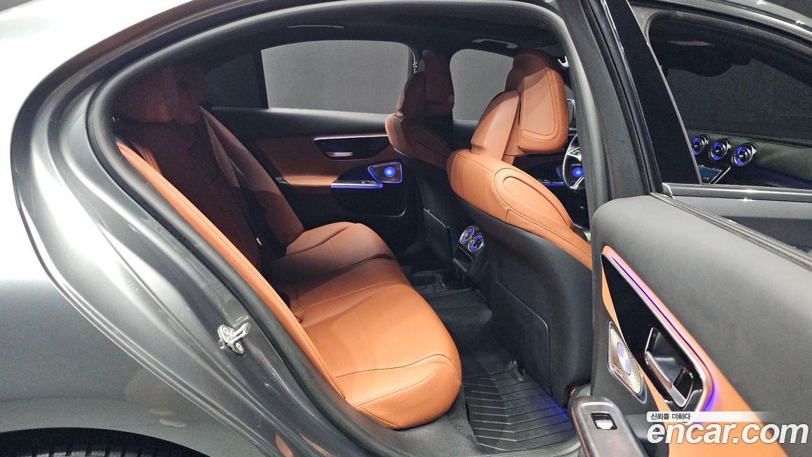 Mercedes-Benz C-Class 2023