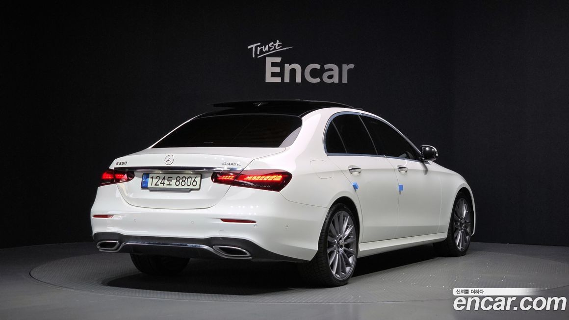 Mercedes-Benz E-Class 2022