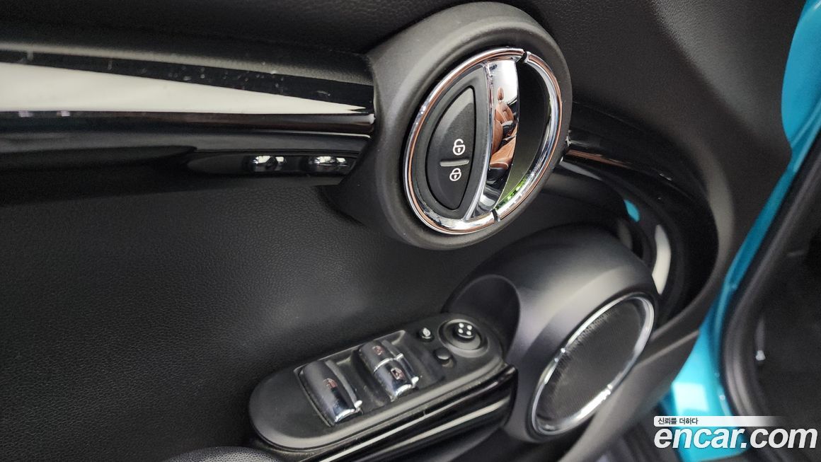 Mini Cooper Convertible 2018