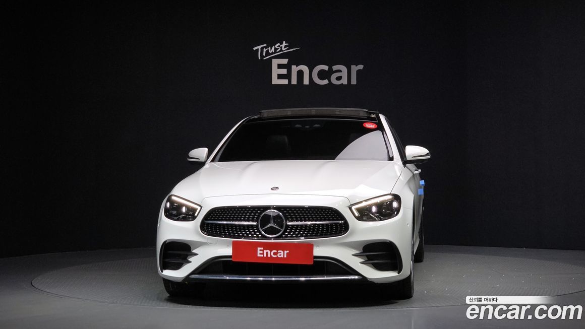Mercedes-Benz E-Class 2022