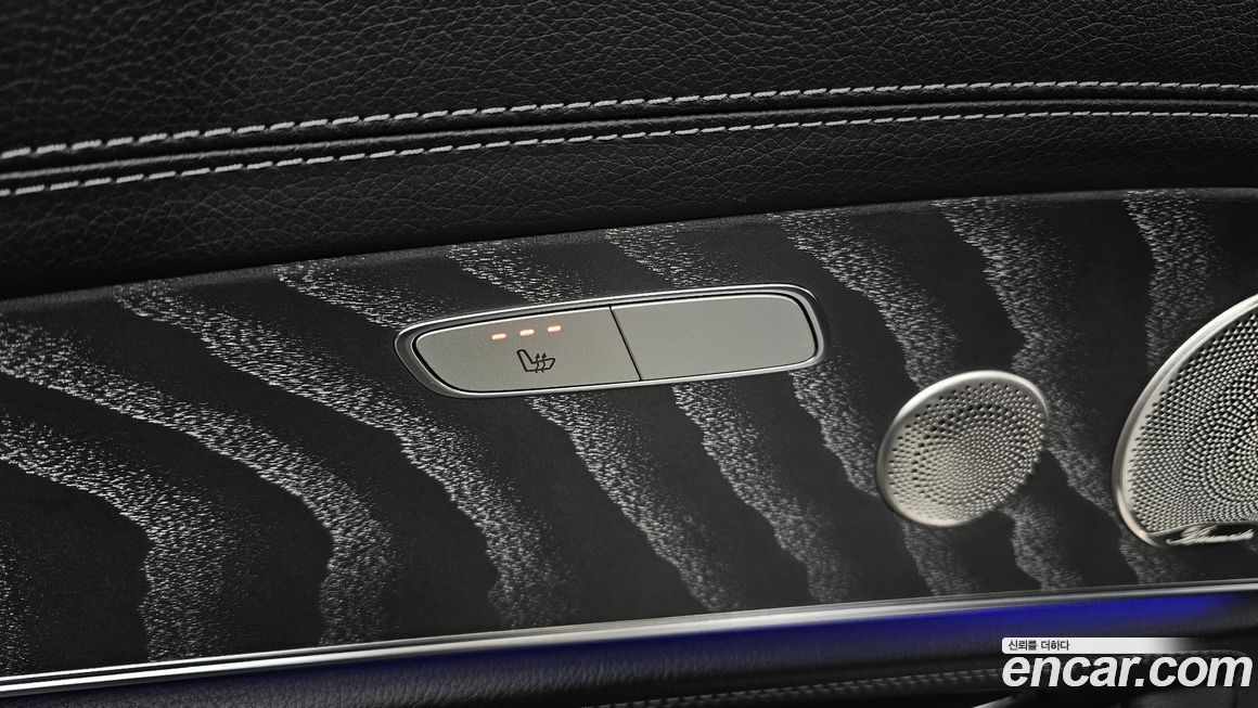 Mercedes-Benz E-Class 2022