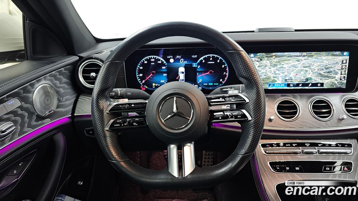 Mercedes-Benz E-Class 2022