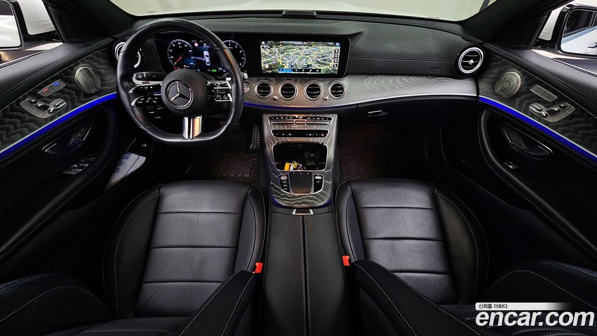 Mercedes-Benz E-Class 2022
