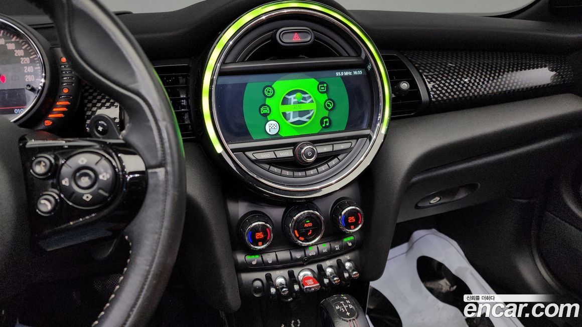 Mini Cooper Convertible 2018