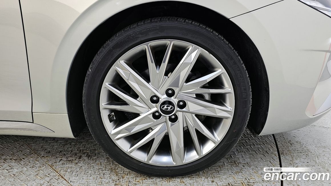 Hyundai Grandeur 2021