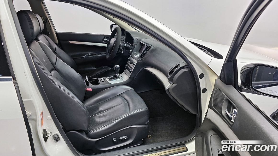 Infiniti G 2009