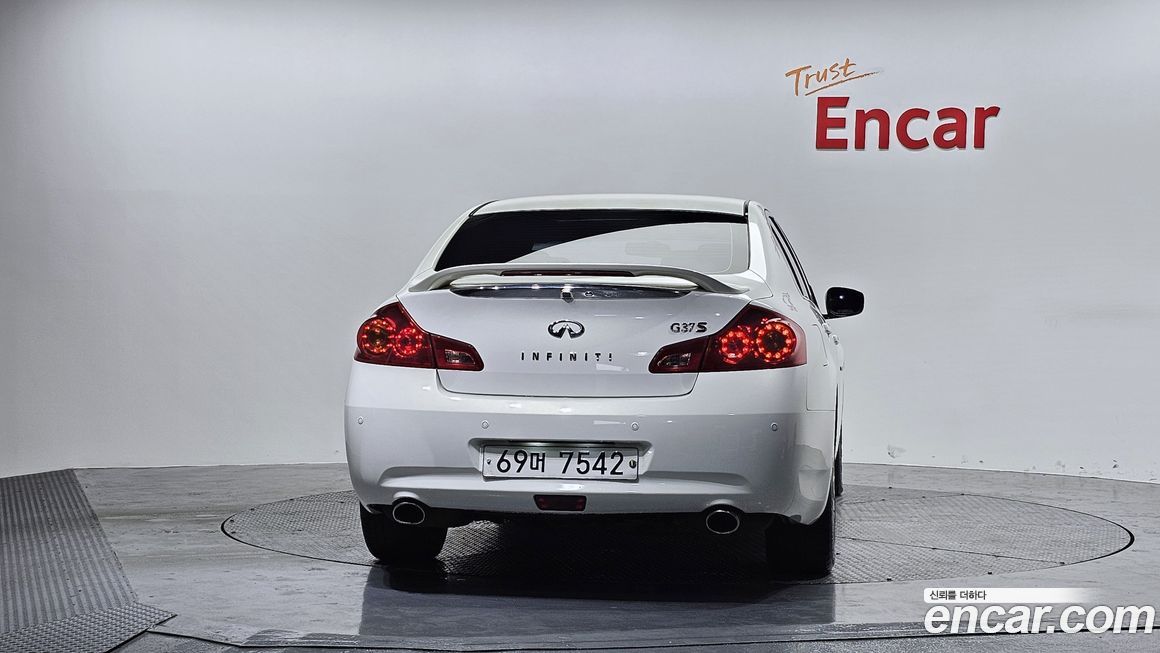 Infiniti G 2009