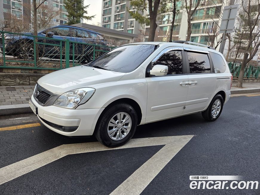Kia Canival 2012