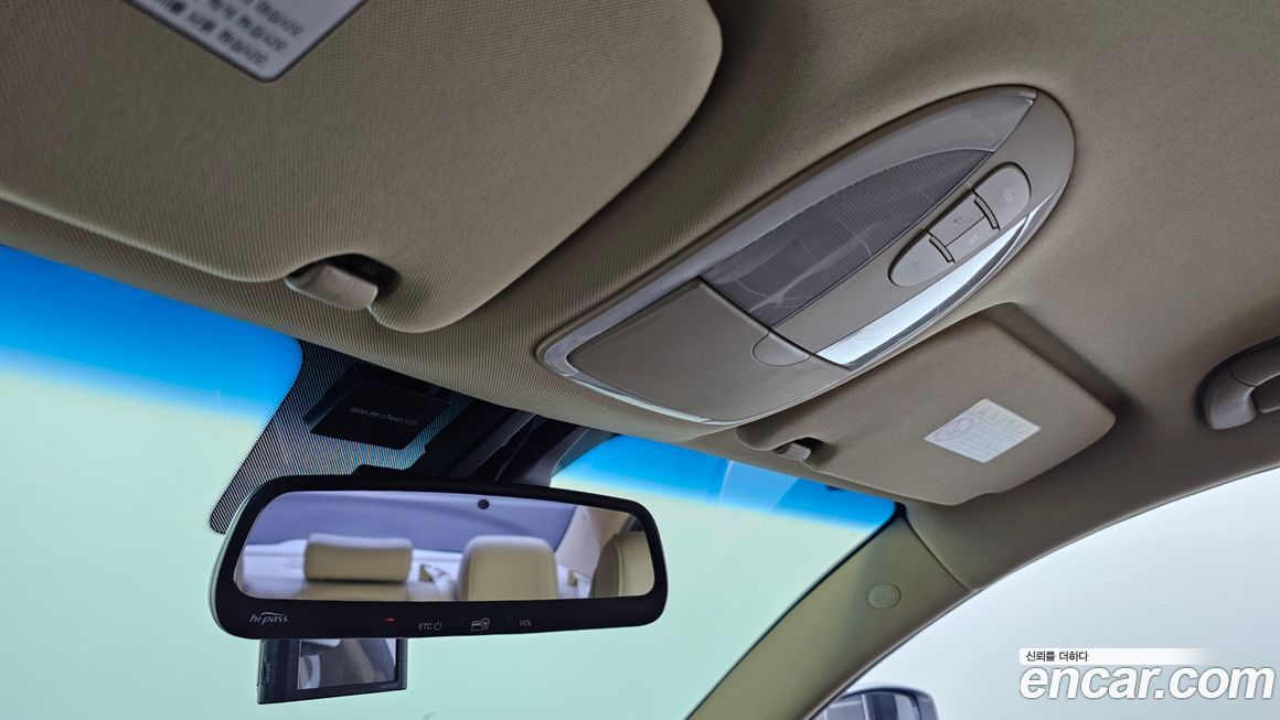 Hyundai Genesis 2012