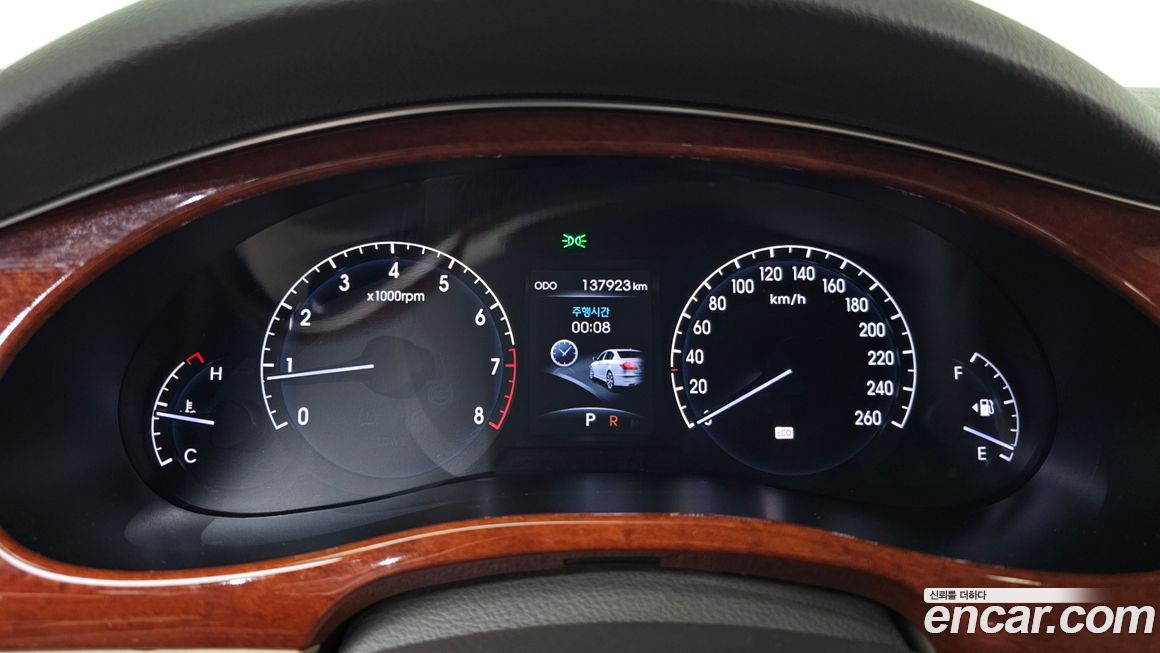 Hyundai Genesis 2012