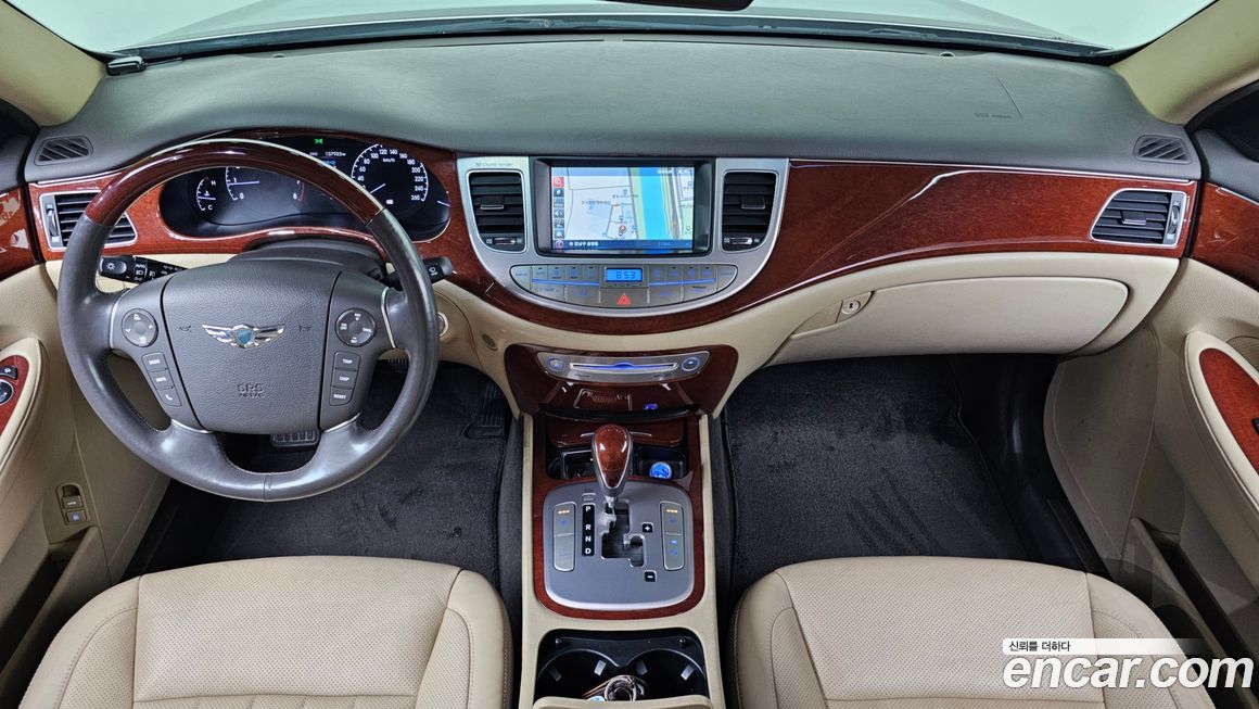 Hyundai Genesis 2012