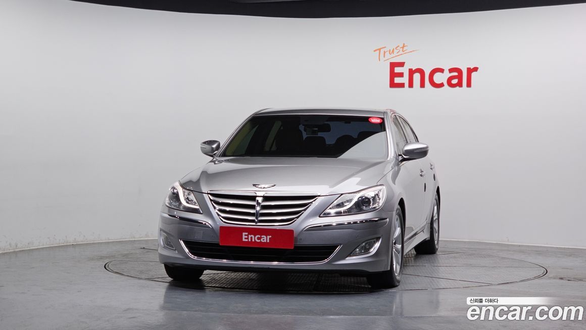 Hyundai Genesis 2012