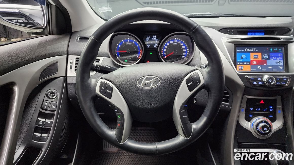 Hyundai AVANTE 2012