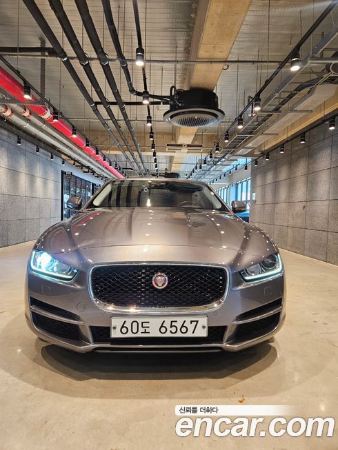 Jaguar XE 2016